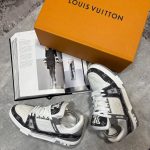 LV Sneaks Grey