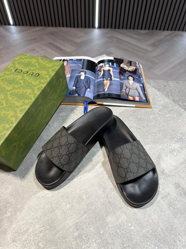 UCCI Sliders