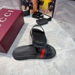 Ucci Slides