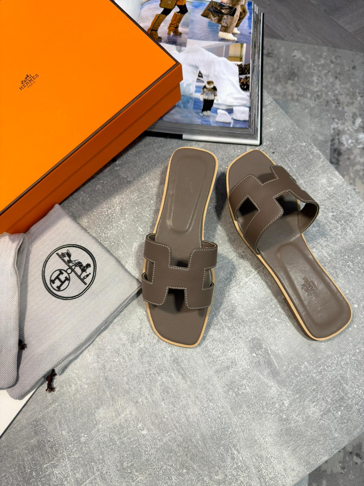 Herm Women sliders - Image 2