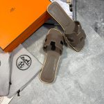 Herm Women sliders
