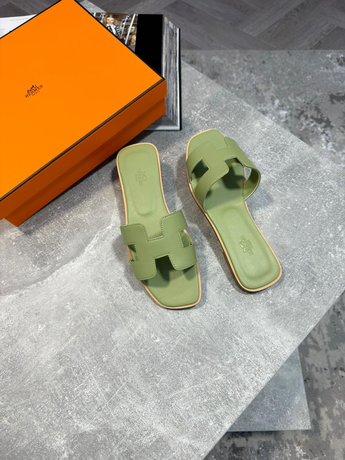 Herm Sliders womens - Image 3