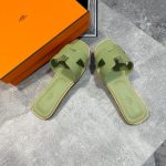 Herm Sliders womens