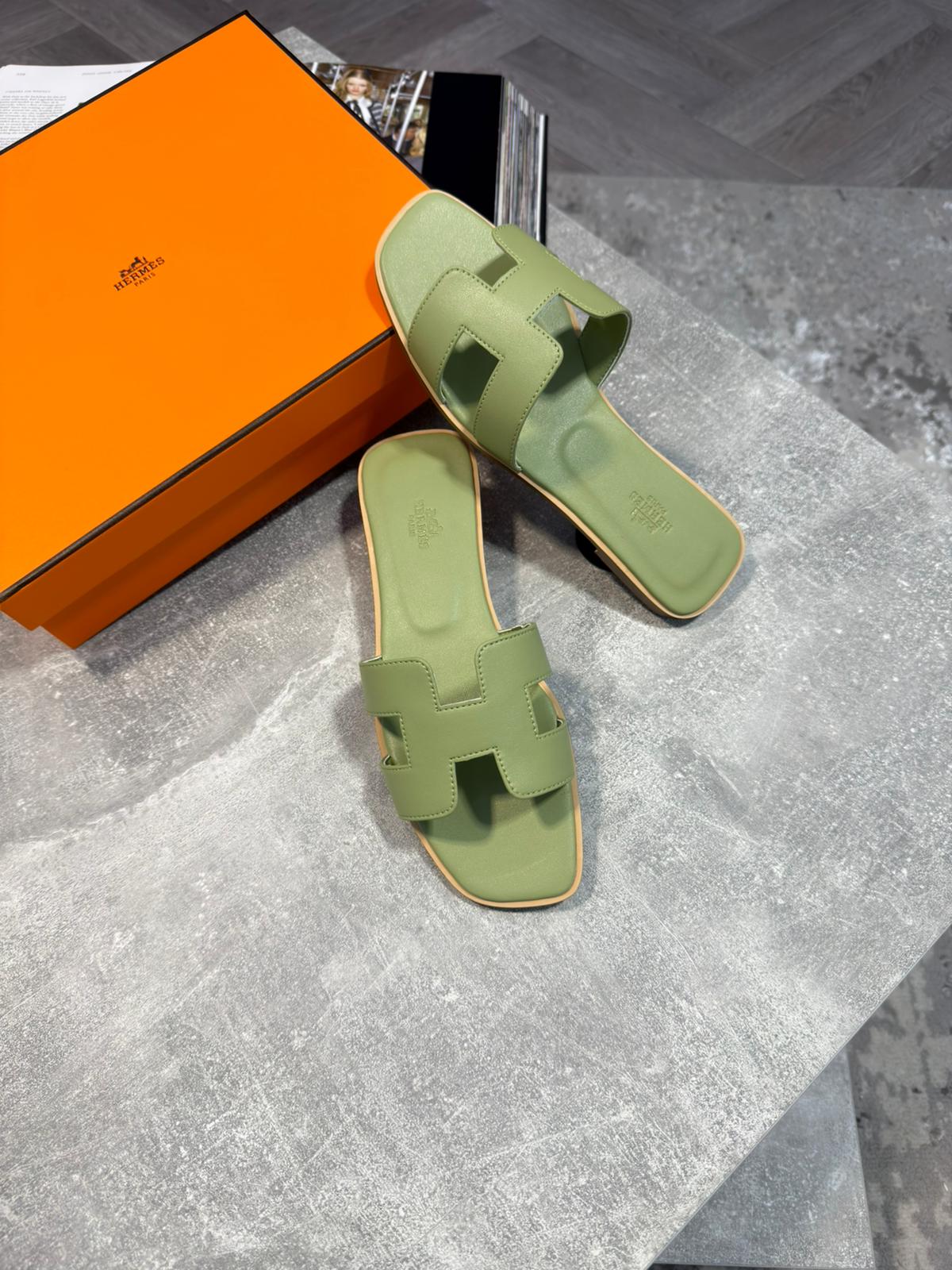 Herm Sliders womens - Image 2