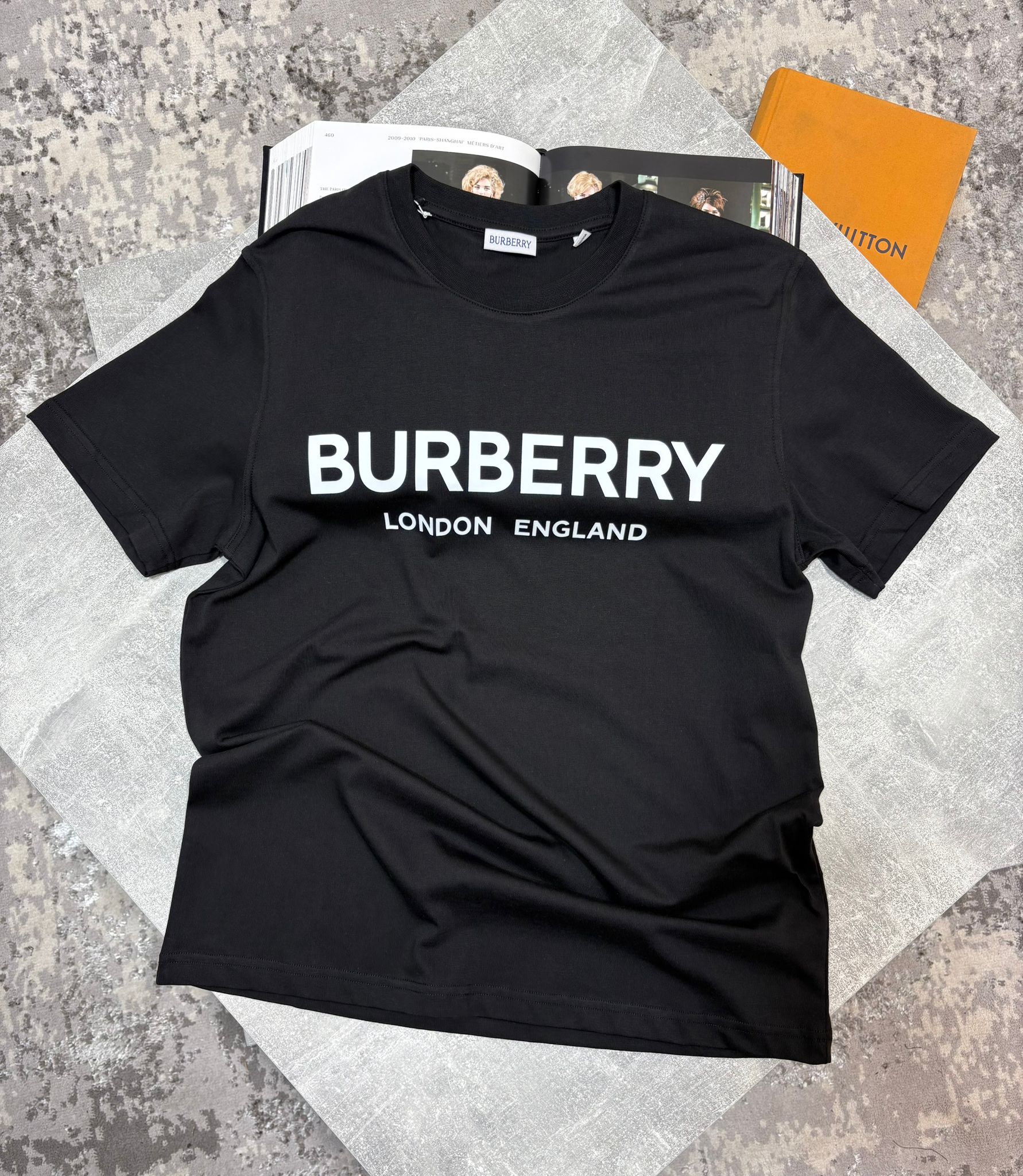 Burb Tshirt Black