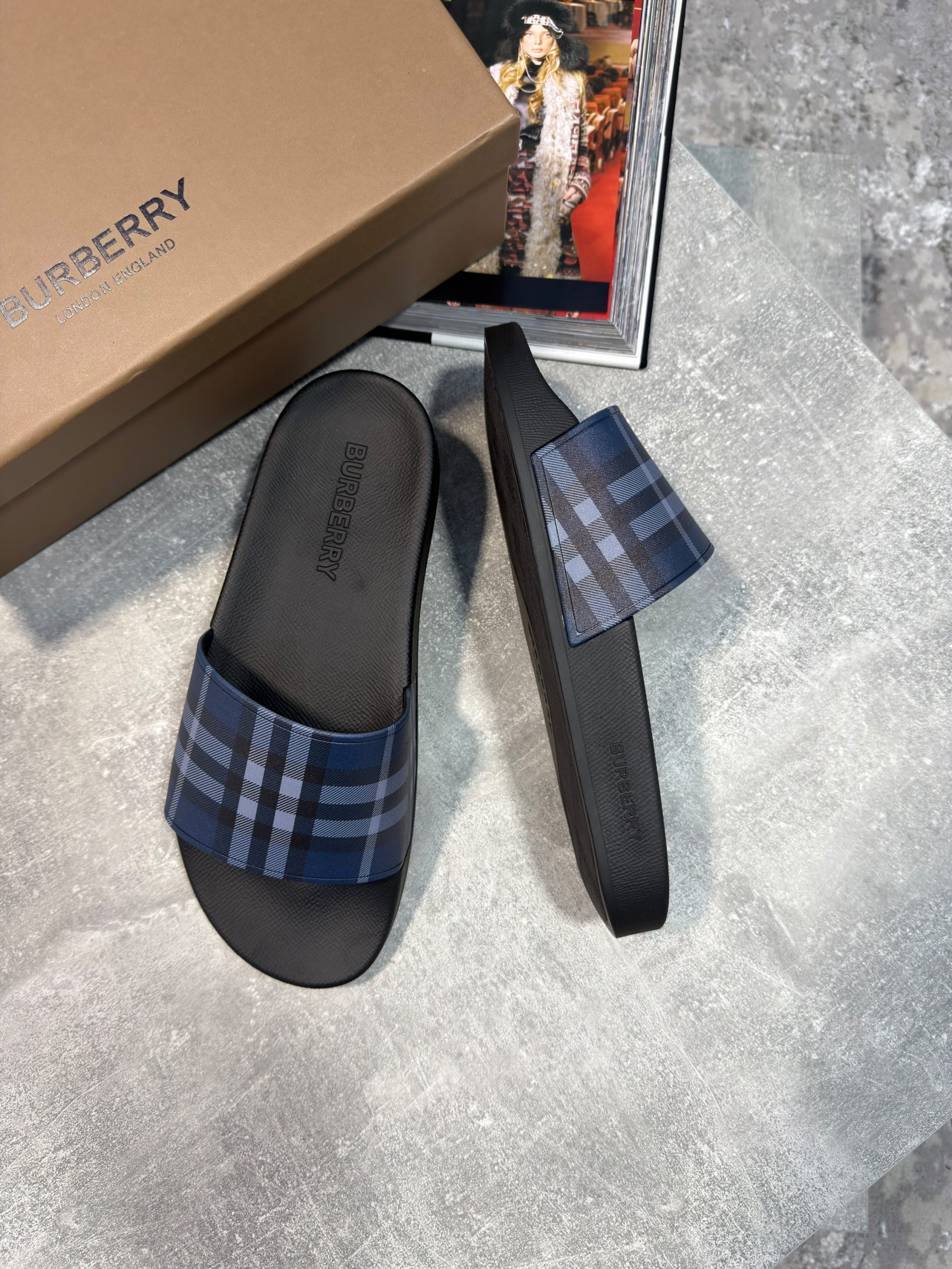 Burb Sliders Blue - Image 3