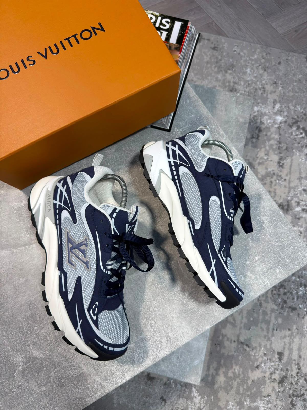LV Tactic Runner Blue - Image 2