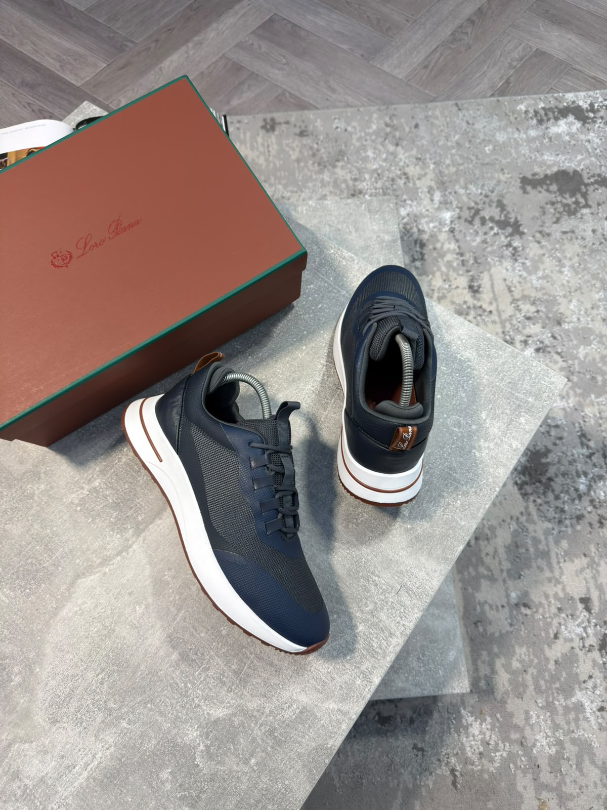 Loro P Grey - Image 2