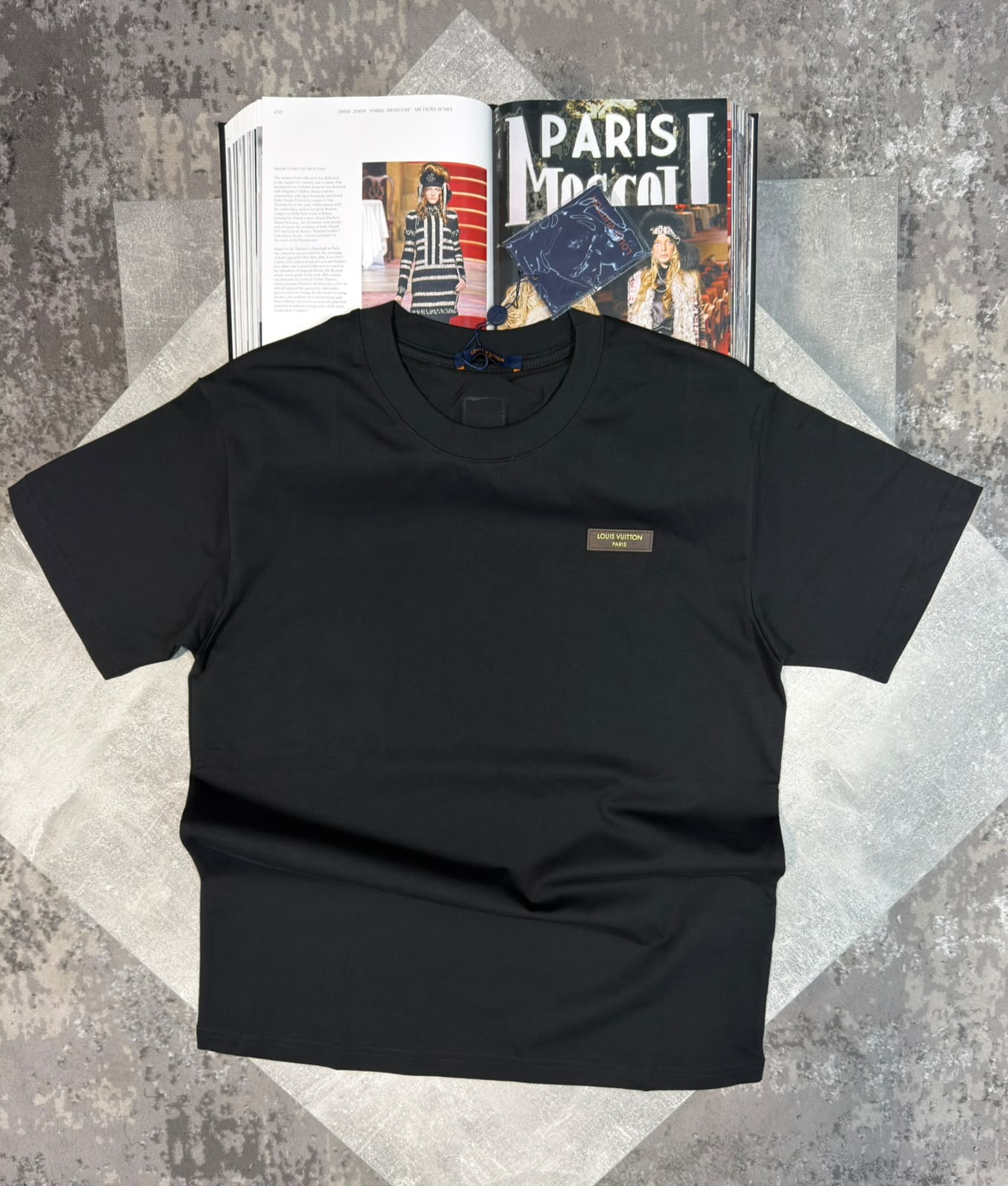 LV Tshirt Black