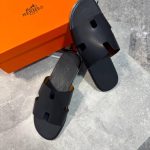 Hermes Sliders Black