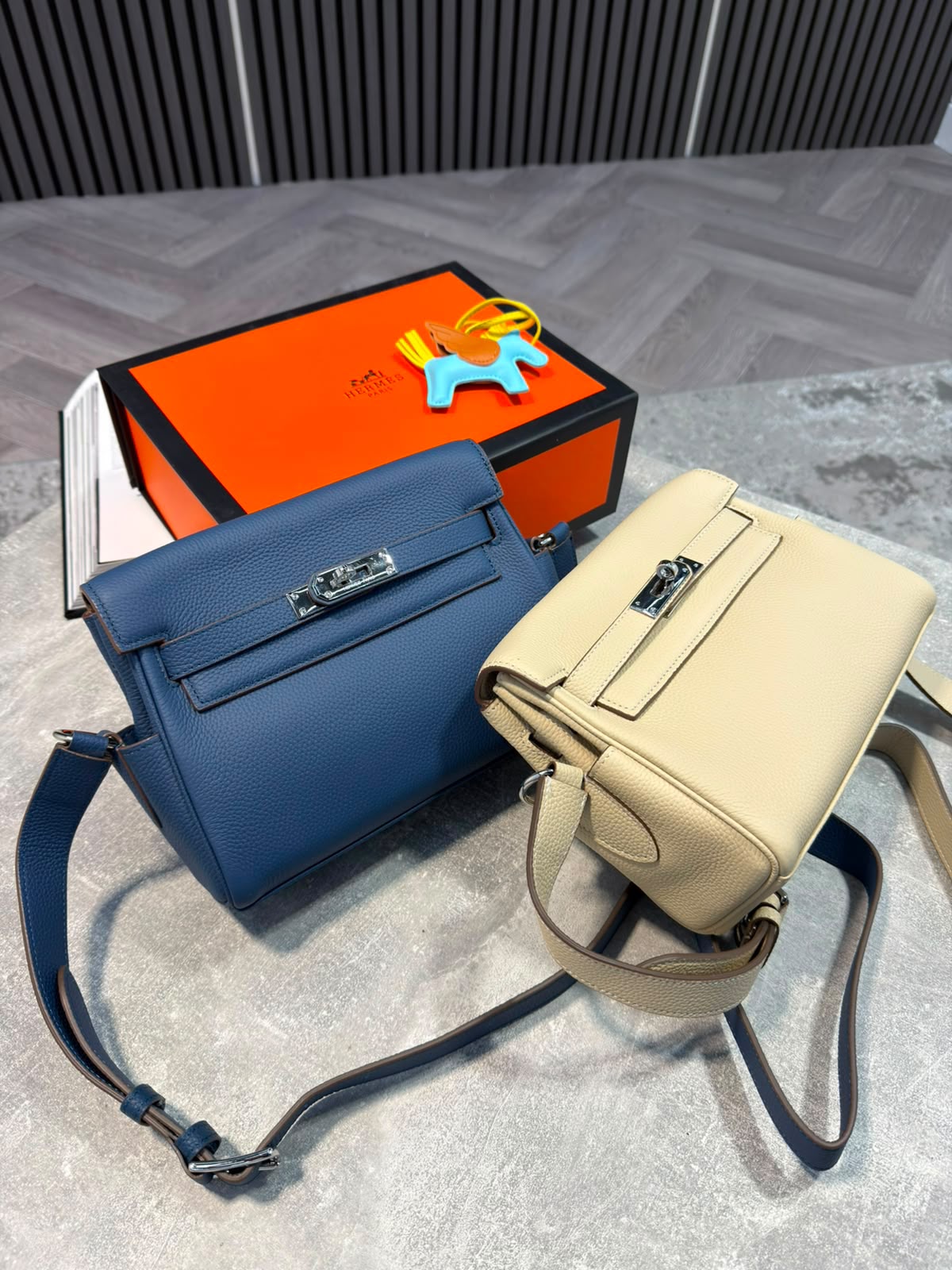 HM Mens Bag Beige - Image 11