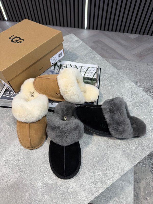 UGG Boots Tan - Image 5