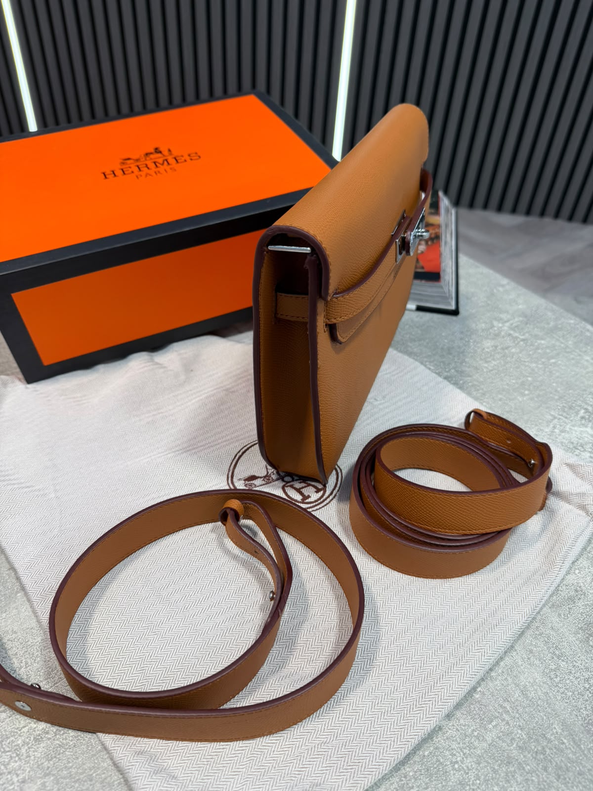 HM mens bags Tan - Image 3