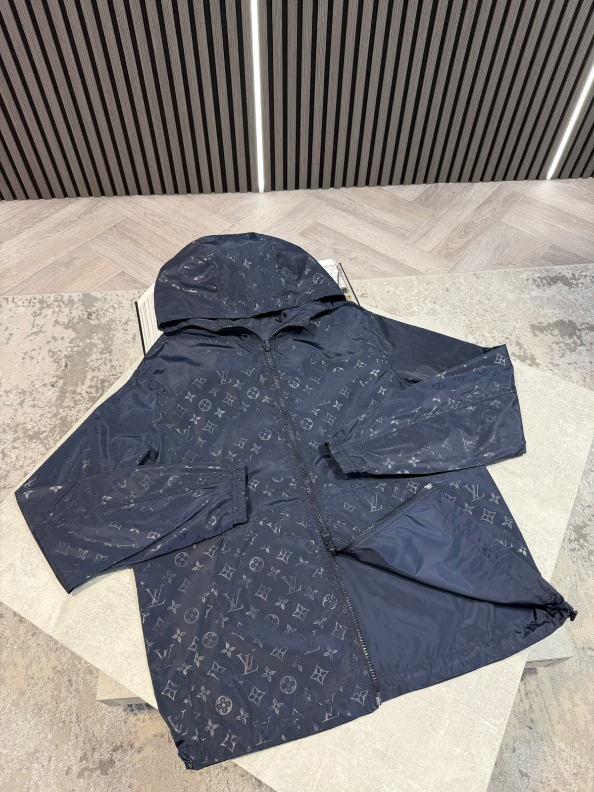 LV Reversible Windbreaker - Navy - Image 2