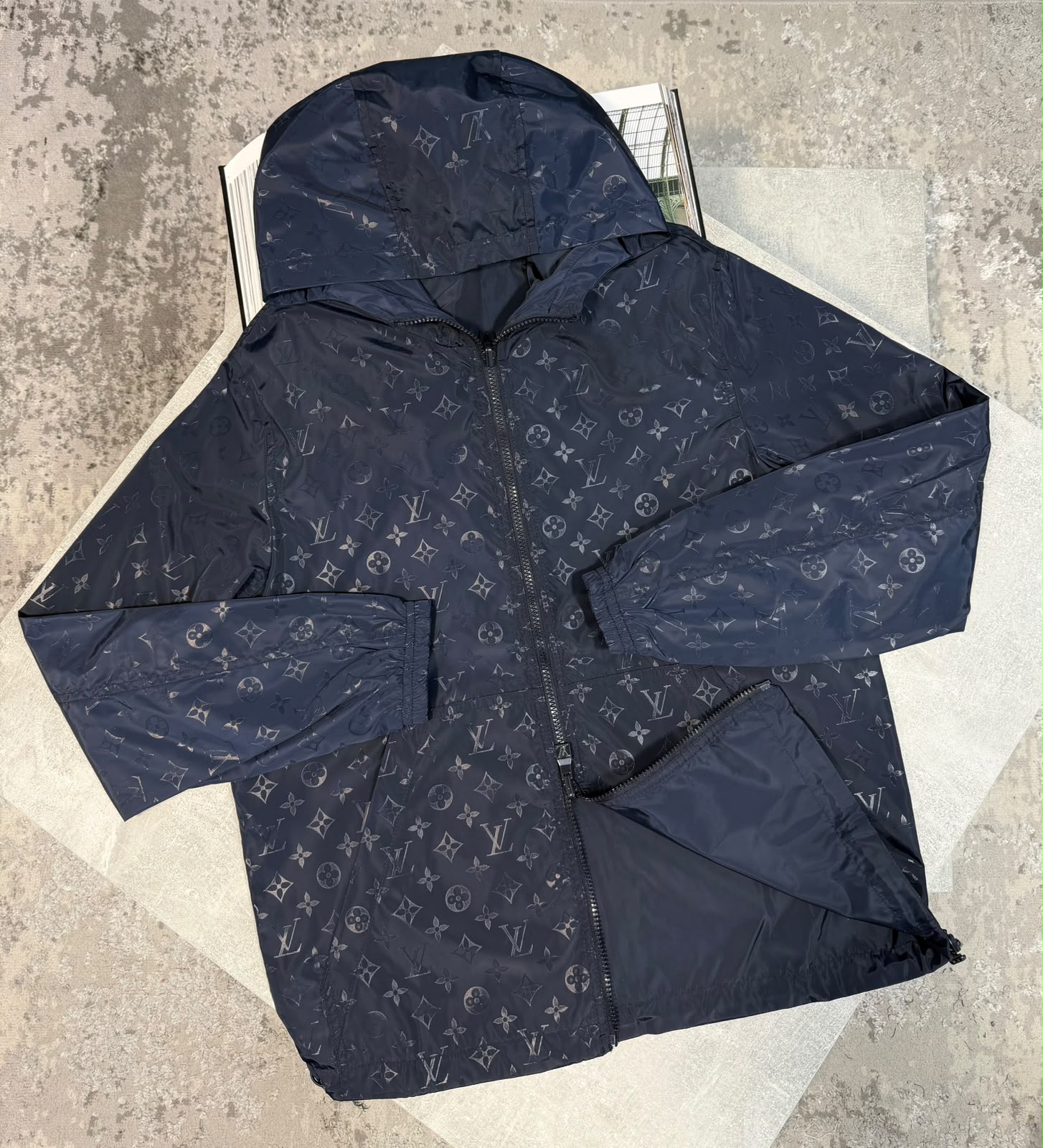 LV Reversible Windbreaker - Navy